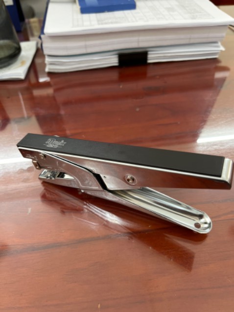 Giao hàng nhanh, hiện chắc chắn, bấm kim sâu.