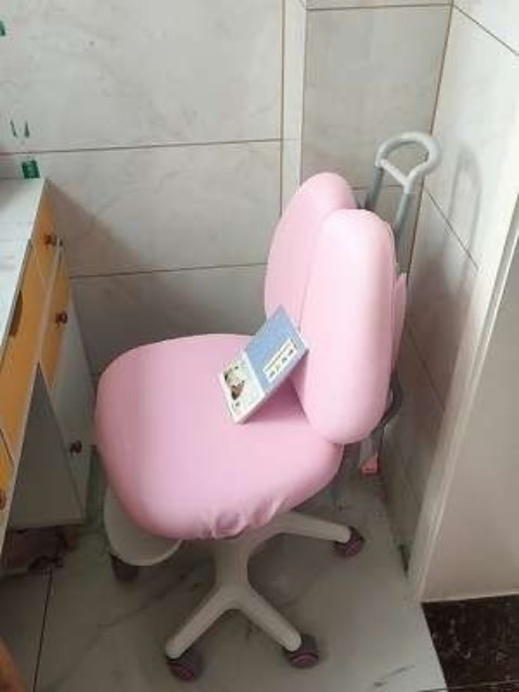 ghế đẹp ráp nhanh con mình thích quá đang tính mua thêm mầu xanh cùng loại