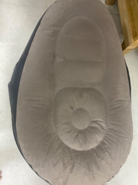 Chất lượng quá tệ, mới dùng mấy ngày đã bị xì. Ko chấp nhận được. SP khác với quảng cáo, tuýp keo ko có keo để dán. Nói chung quá tệ.