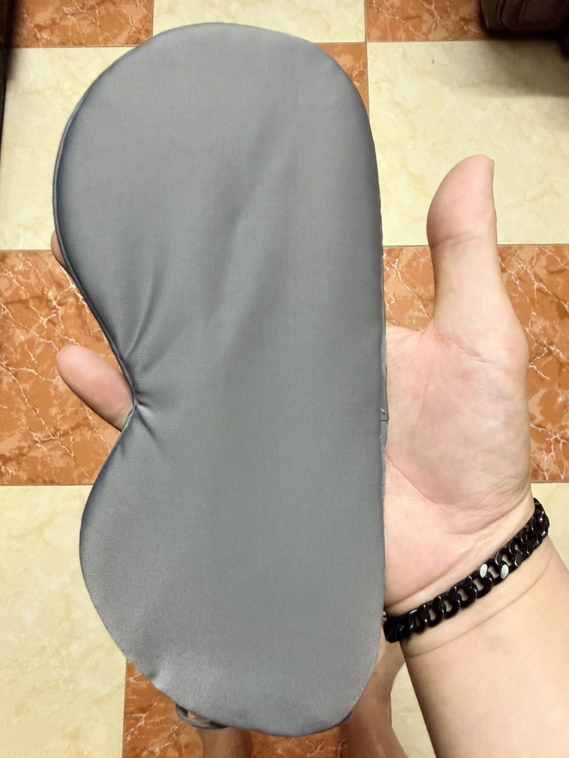 Rất hài lòng với chất lượng sản phẩm. Shop rất lịch sự và nhiệt tình trong việc giải quyết các vấn đề liên quan đến những khúc mắc của khách hàng. Xứng đáng với số tiền mình bỏ ra. Chúc sức khỏe Shop và luôn may mắn trong công việc.