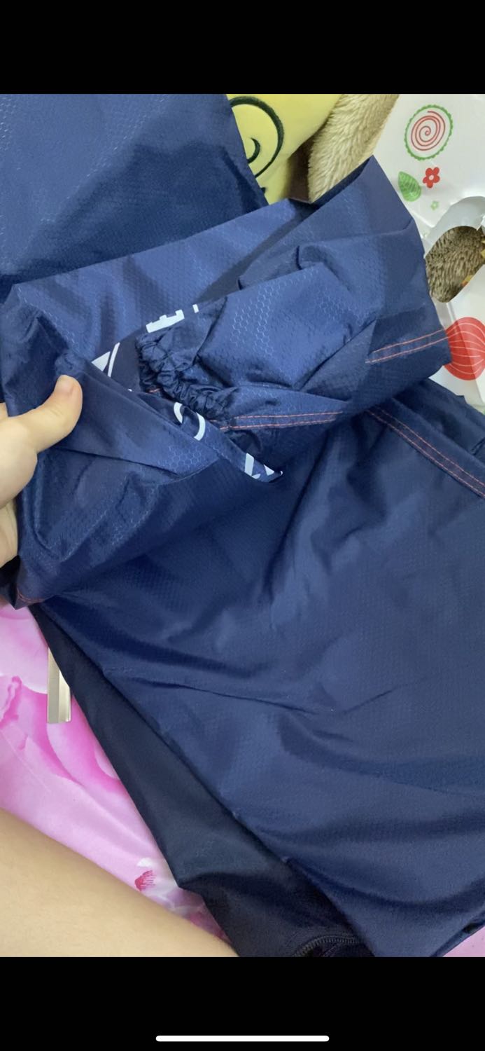 Sản phẩm đúng như mô tả, bạt phủ vải rất xịn. Đường may đẹp rất chắc chắn, xứng đáng với giá tiền 👍 Đối với sh đời 2020 trở đi thì nên chọn loại