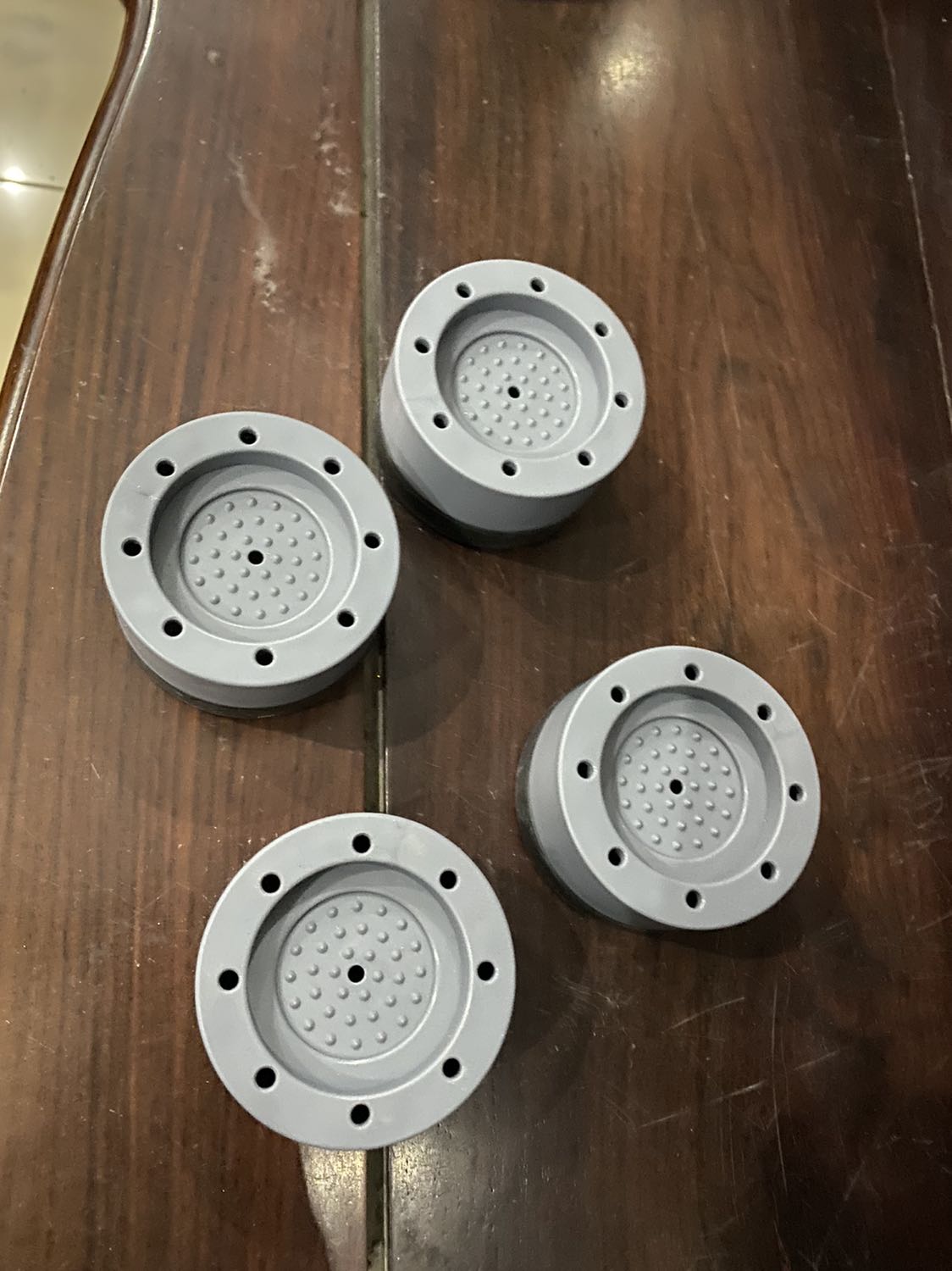 Giao hành nhanh, đóng gói cẩn thận. 2 hộp bọc trong bọc ngoài. Chưa dùng k biết chống rung có hiệu quả không! Có gì sẽ đánh giá lại sau!