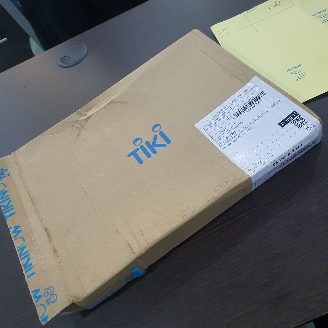 Giao hàng nhanh. Tuy nhiên sách bên trong nên được bao bọc 1 lớp giấy hay nilon mỏng  hoặc điều chỉ kích thước thùng vừa với sách, hoặc thêm foam tránh sách bị di chuyển bên trong khi giao hàng. Các đầu sách bị trầy khi nhận được.