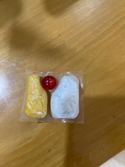 Shop cho hỏi sao bao bì khác với hình quảng cáo và viên rửa bên trong gói cũng khác với loại mình thường mua của shop.