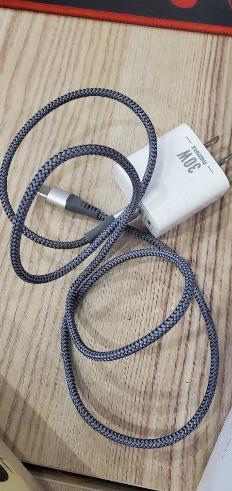 Đã nhận sạc, giao nhanh tiki now 2 tiếng. Mới dùng thì thấy được. Không biết dùng lâu thế nào.