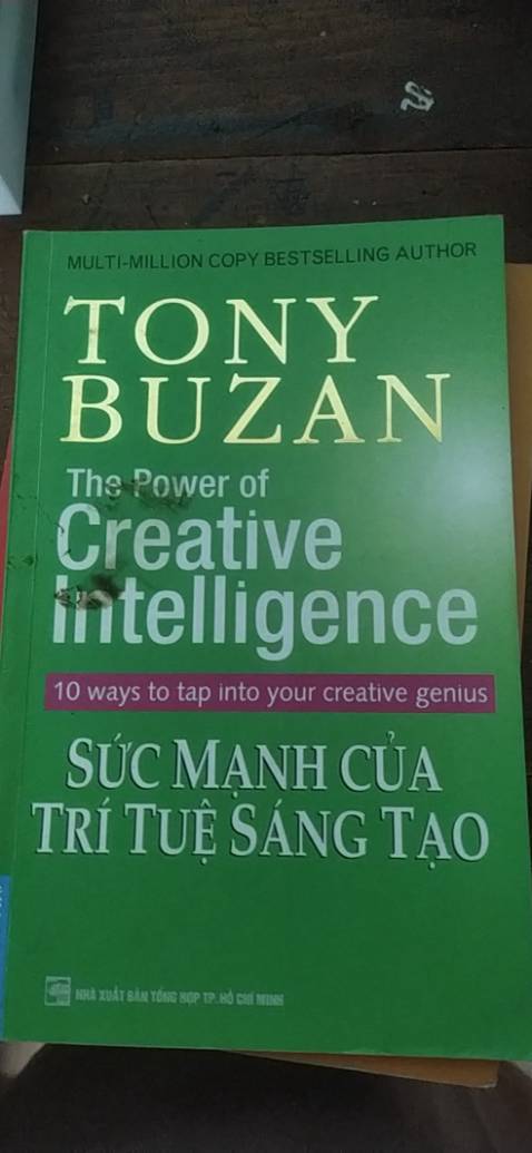 Giao hàng nhanh nhưng phần đằng sauu cuốn sách shop gửi mình hơi dơ ạ nên 4 sao là hợp lí hehe.Cảm ơn shop❤️