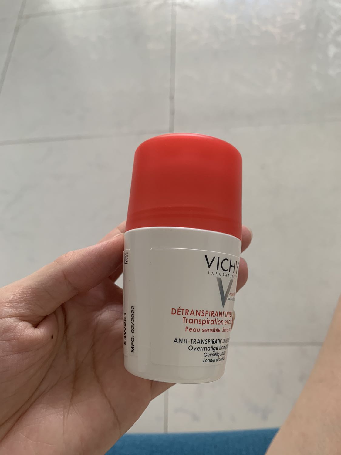 Đã dùng 1 vài lần, tin tưởng vì hàng chính hãng, an toàn cho mẹ bầu. Nhưng mà cũng k ngăn mùi đc hoàn toàn, chắc chỉ hiệu quả tầm 3-4 tiếng, m làm VP ngồi máy lạnh, tới trưa là thấy hôi lại rồi