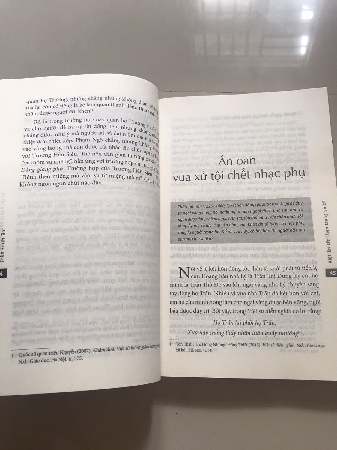 Dạo sau này sách từ Tiki không còn được bọc plastic nữa nhìn khá cũ. Nội dung thì còn để cảm nhận sau riêng mình khá hứng thú với các kì án lịch sử nên mua