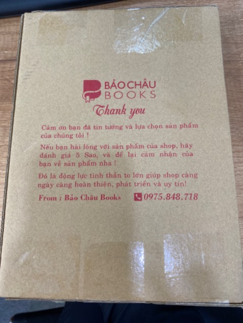 Sách giao đúng hẹn. Đóng gói kỹ, bên trong sách vẫn còn nguyên seal bọc. Rất hài lòng về dịch vụ. Sẽ tiếp tục ủng hộ