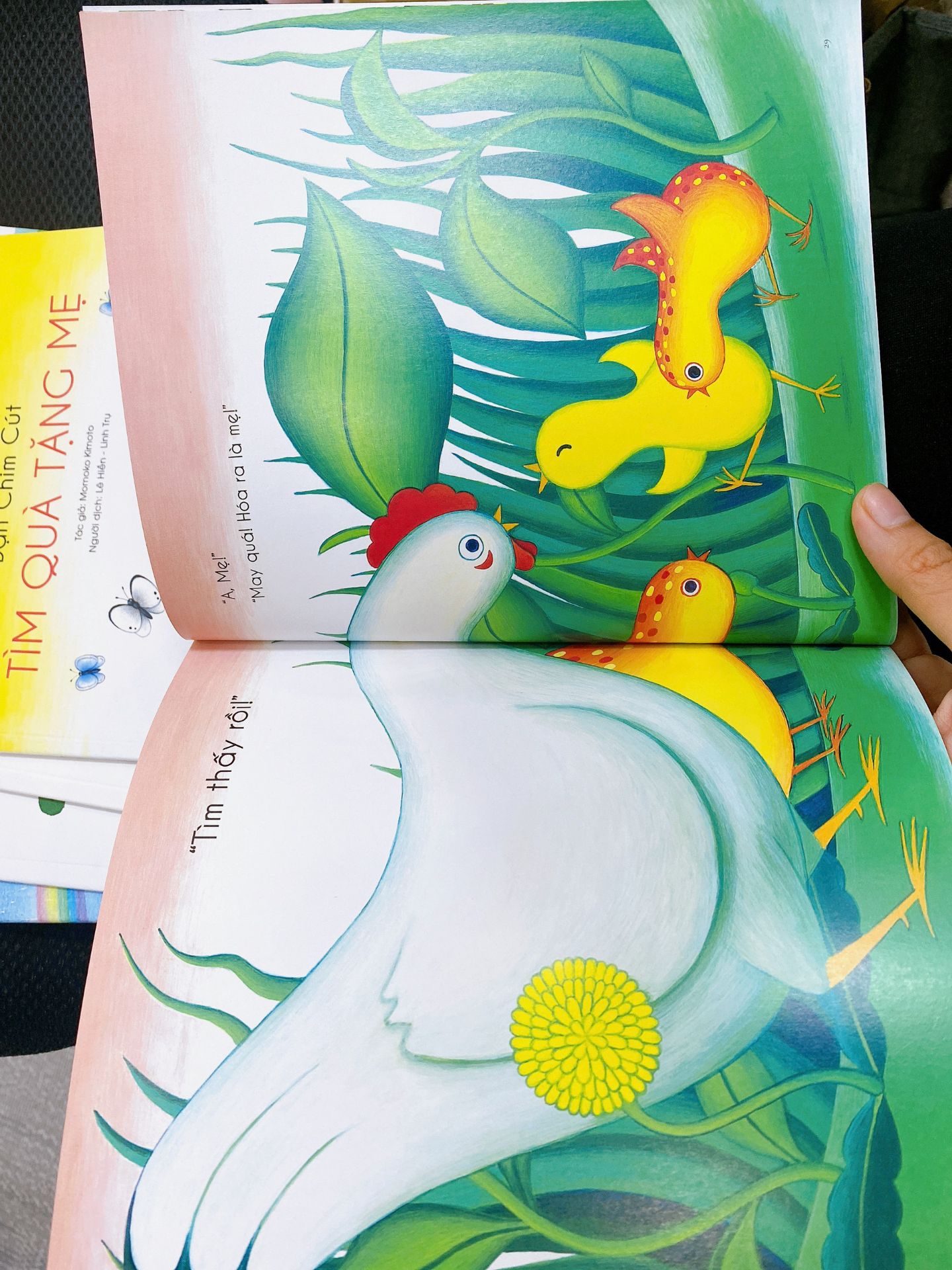 bộ sách đáng yêu, nhẹ nhàng và rất ngây thơ. sách dày dặn, nội dung và minh họa đều yêu. con rất hợp tác với ba mẹ