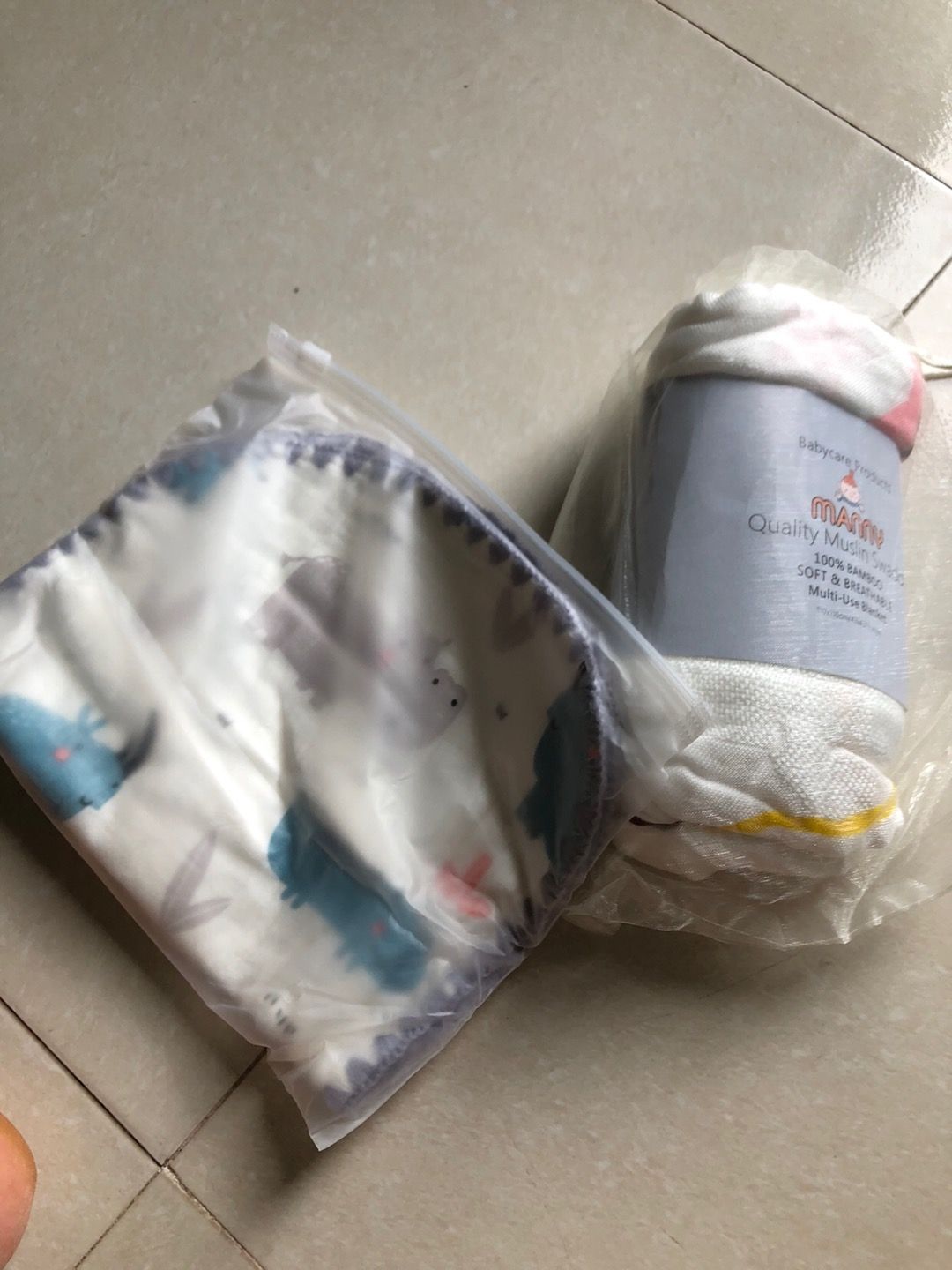 Hài lòng, chất mát, mềm chạm vào rất thích