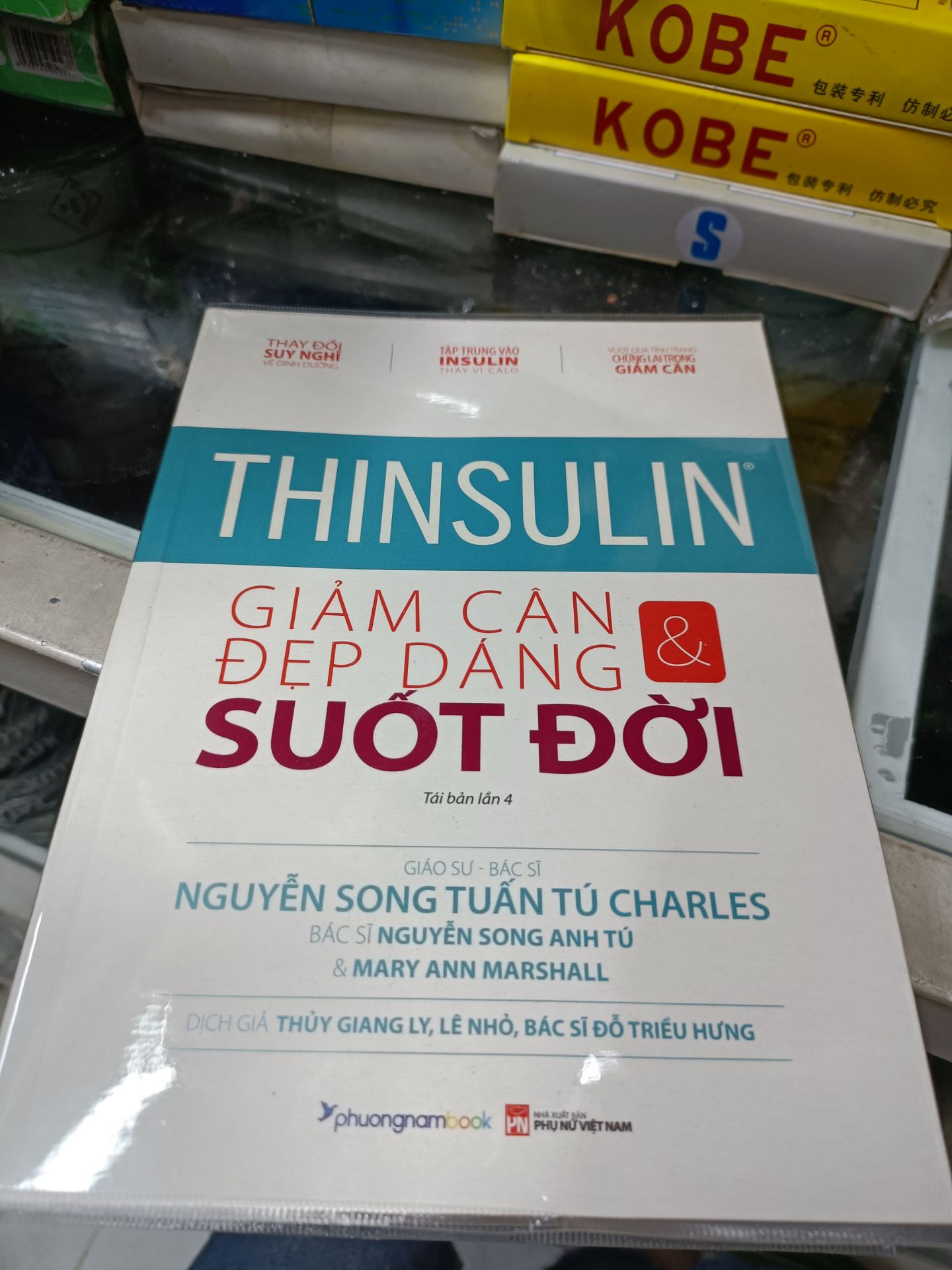 sách đẹp lắm, có cả đánh dấu trang sách. chất lượng giấy tốt. tiki giao rất nhanh, đóng gói cẩn thận. nội dung nhiều kiến thức bổ ích