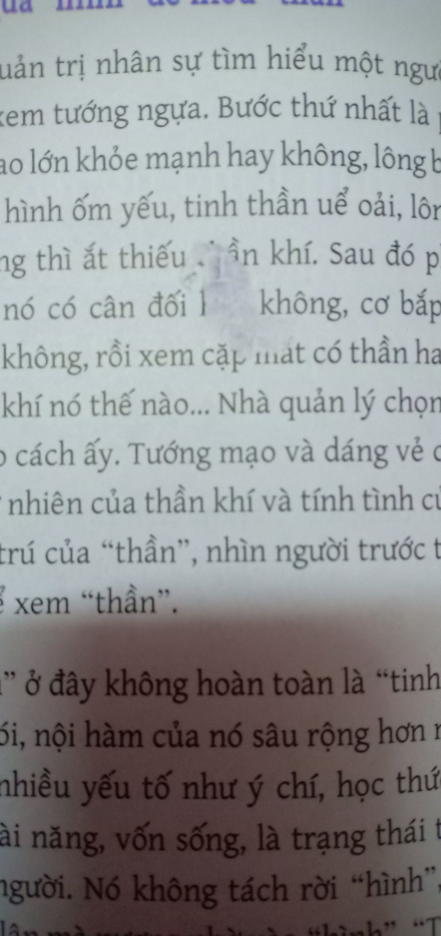 Mình chỉ mới đọc được 1/3 thôi, nội dung chỉ là cơ bản thôi cũng ok, nhưng nhận hàng gói không kĩ và ẩu, bị dính vào trang sách không gỡ ra thì không đọc được mà gỡ ra thì mất chữ, bị dính trực tiếp trên bìa sách mà không phải dính trên bookcare nên nhìn khó chịu đối với người yêu sách như mình. Mình đang chờ đổi trả