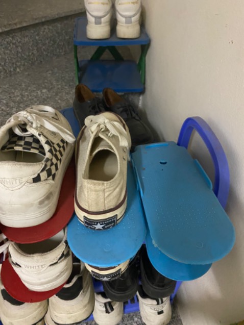 Cốc cute chắc chắn, mua mấy cái về dính đâu cũng tiện