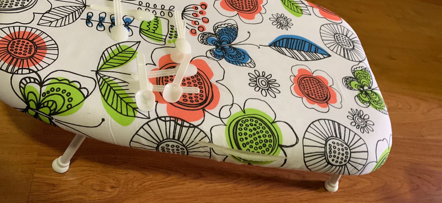 Đồ lock and lock mà khi đến nơi có vết rạch như này , trông sốc nhiệt luôn. thất vọng