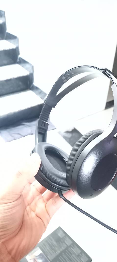 Mình thấy chất lượng âm thanh cũng tạm ổn thôi. Bass và độ trầm ko bằng Sennheiser. Nhưng thấy Tiki có tằng kèm móc khóa, nhưng khi nhận hàng ko thấy quà tặng kèm theo. Hơi thất vọng vì Shop và Tiki giao thiếu quà cho mình.