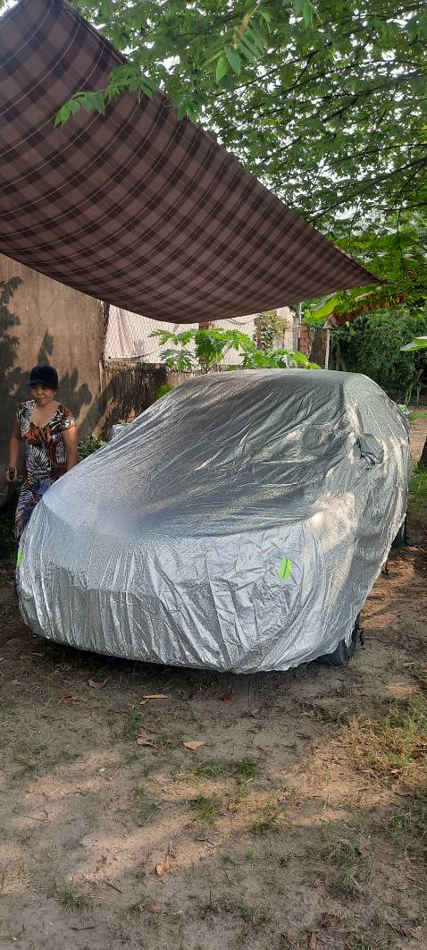Giao hàng nhanh hơn dự kiến. Bạt rất vừa vặn với phom xe, mặt ngoài chống nước, chống nắng ở mức độ vừa phải. Độ bền cần thời gian để kiểm chứng. Nói chung, sản phẩm đáng mua trong tầm giá. Vote 5 sao.