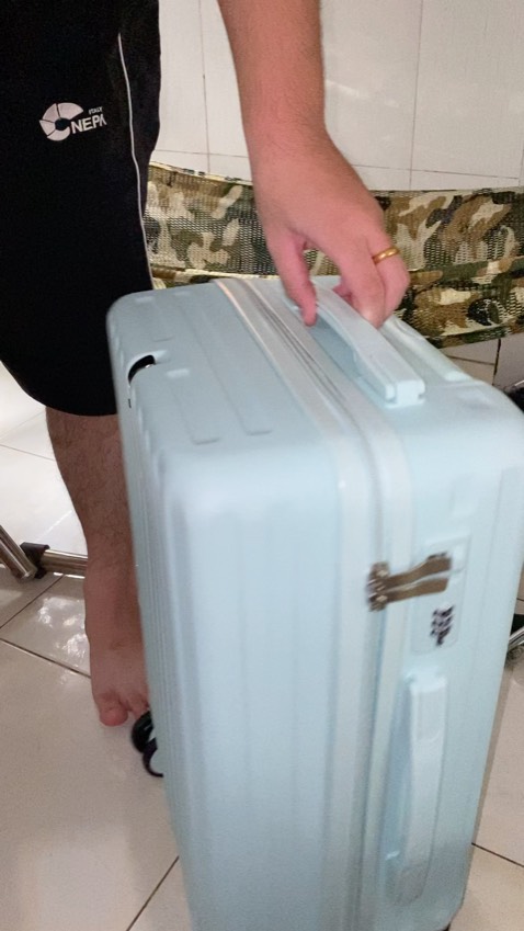 Đepj , nhưng vỏ ngoài hơi mỏng , bởi vậy tiền nào của đó à.