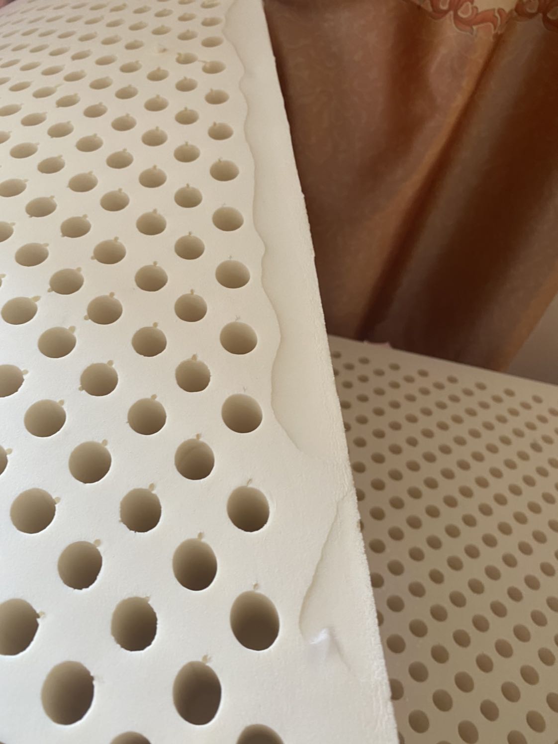 Bi lỗi nhiều, yêu cầu được đổi