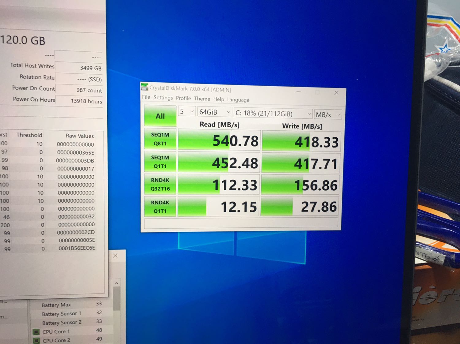 Hàng chính hãng, tốc độ khá, đầy đủ 2 cáp usbc-usbc và usbc-usba.