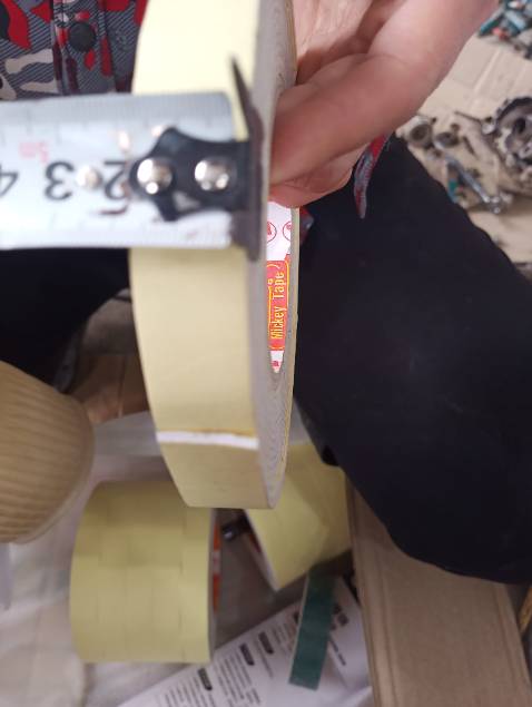 Mô tả băng keo xốp 2 mặt 2.4 cm nhưng nhận lại là băng keo xốp 2 mặt 2.0cm.