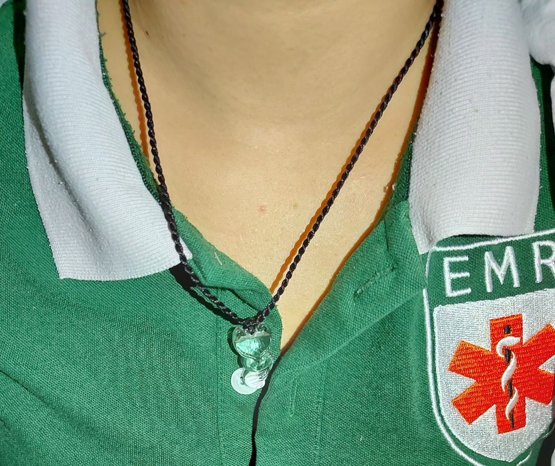 mình mua 2 cái luôn ,ưng hết sức ,dây đc tặng luôn cả 2 ,giao hàng siêu nhanh nữa love shop