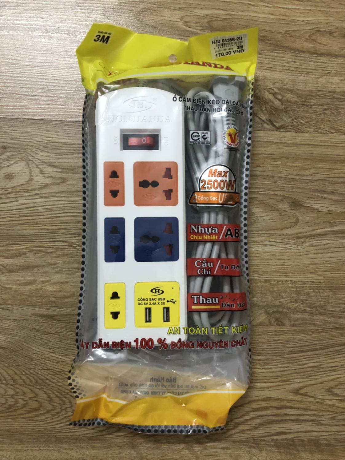 Sản phẩm đẹp, màu sắc tươi trẻ bắt mắt. Hài lòng!!