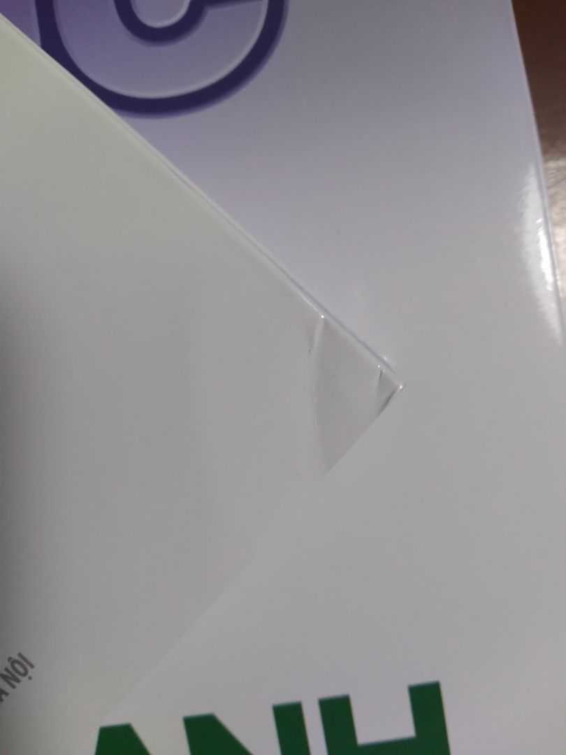 giao hàng nhanh sản phẩm ko dc trọn vẹn cho lắm vì móc méo vài chỗ khi giao hàng