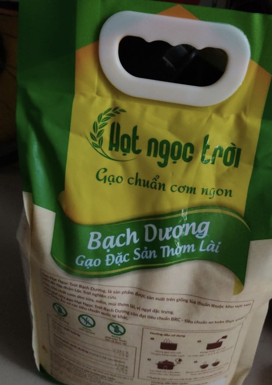 Gao ngon va thom, rat co kha nang se tiep tuc mua them 5kg nua vao dau thang 9. Cam on dich vu giao hang nhanh cua Tiki. Chuc mua ban trong loi trong giai doan nay nha ban. Good luck! Gao ngon va thom, rat co kha nang se tiep tuc mua them 5kg nua vao dau thang 9. Cam on dich vu giao hang nhanh cua Tiki. Chuc mua ban trong loi trong giai doan nay nha ban. Good luck!