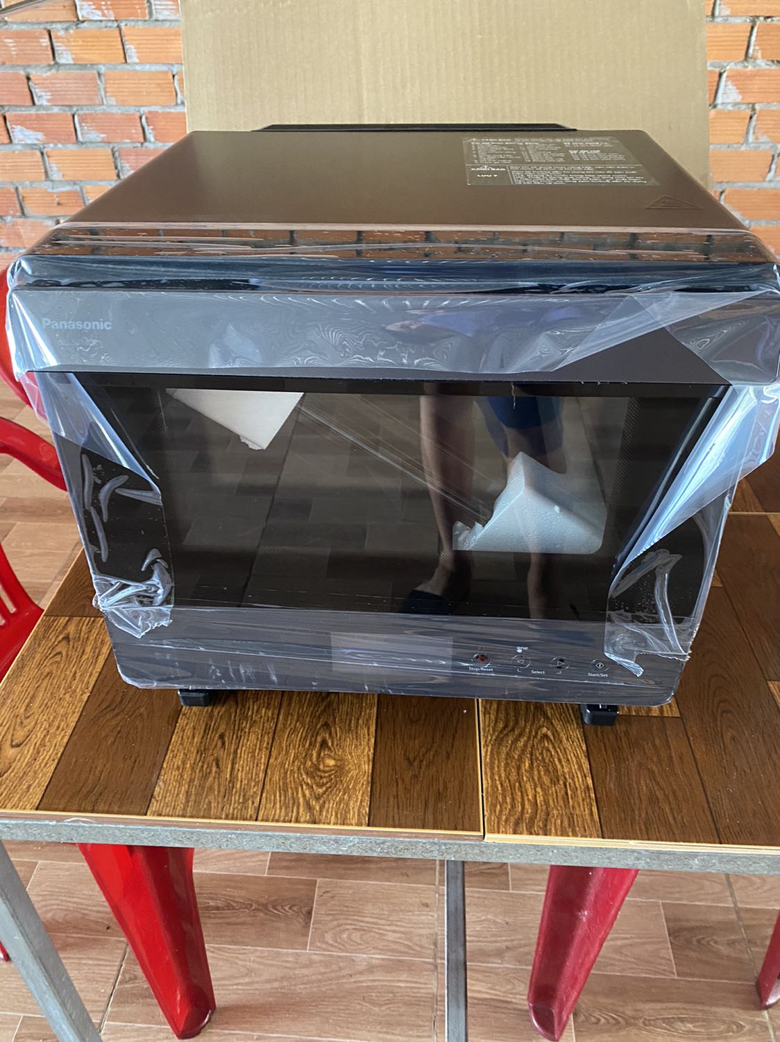 Đã thử hấp,nướng,hấp thì ok nhưng nướng thấy chậm hơn mấy cái lò rẻ tiền nữa,hơi khó sữ dụng,độ bềnh thì hy vọng vào thương hiệu.