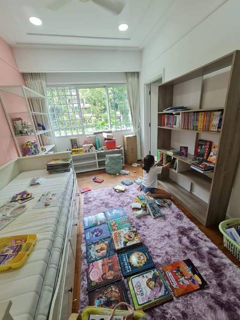 Bé rất thích, sách thể hiện câu chuyện để bé tiếp thu kiến thức. Phù hợp bé từ 5 tuổi trở lên