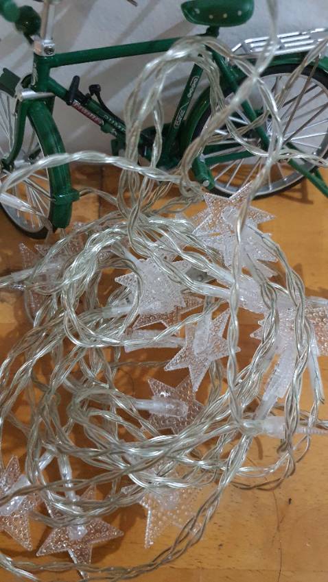 Tiết kiệm điện. Gọn nhẹ. Sáng vừa phải.  Trang trí đẹp và sang trọng.