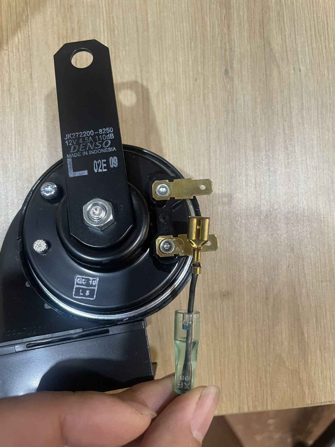 Hàng giao thiếu đồ chỉ có 2 rắc cắm thiếu 2 rắc, thiếu ốc bắt kèn. Hơi thất vọng, chưa gắn nên không rõ chất lượng