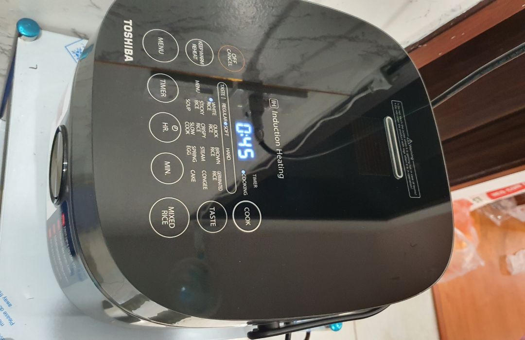 hàng ưng. chờ thời gian xem chất lượng như nào. nấu ngon. nồi đẹp