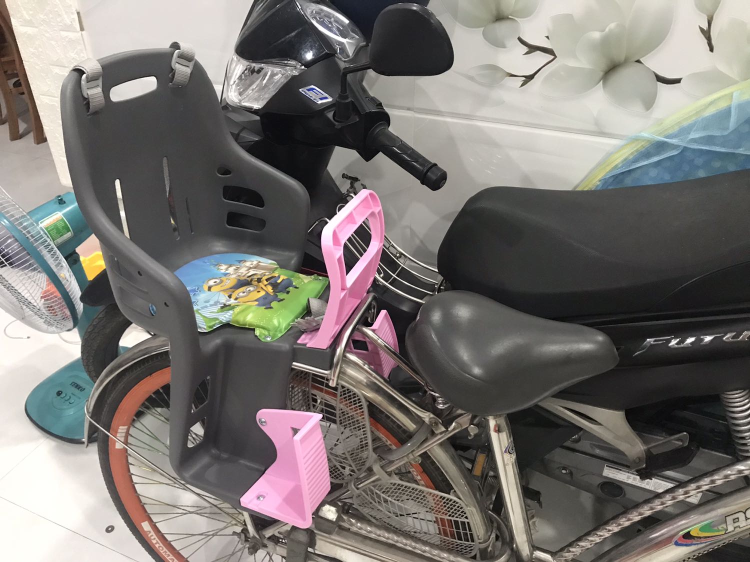 + Hàng giao đầy đủ phụ kiện
+ Lắp đặt chắc chắn
+ Bé nhà em rất thích
+ Chúc Shop ngày càng phát triển