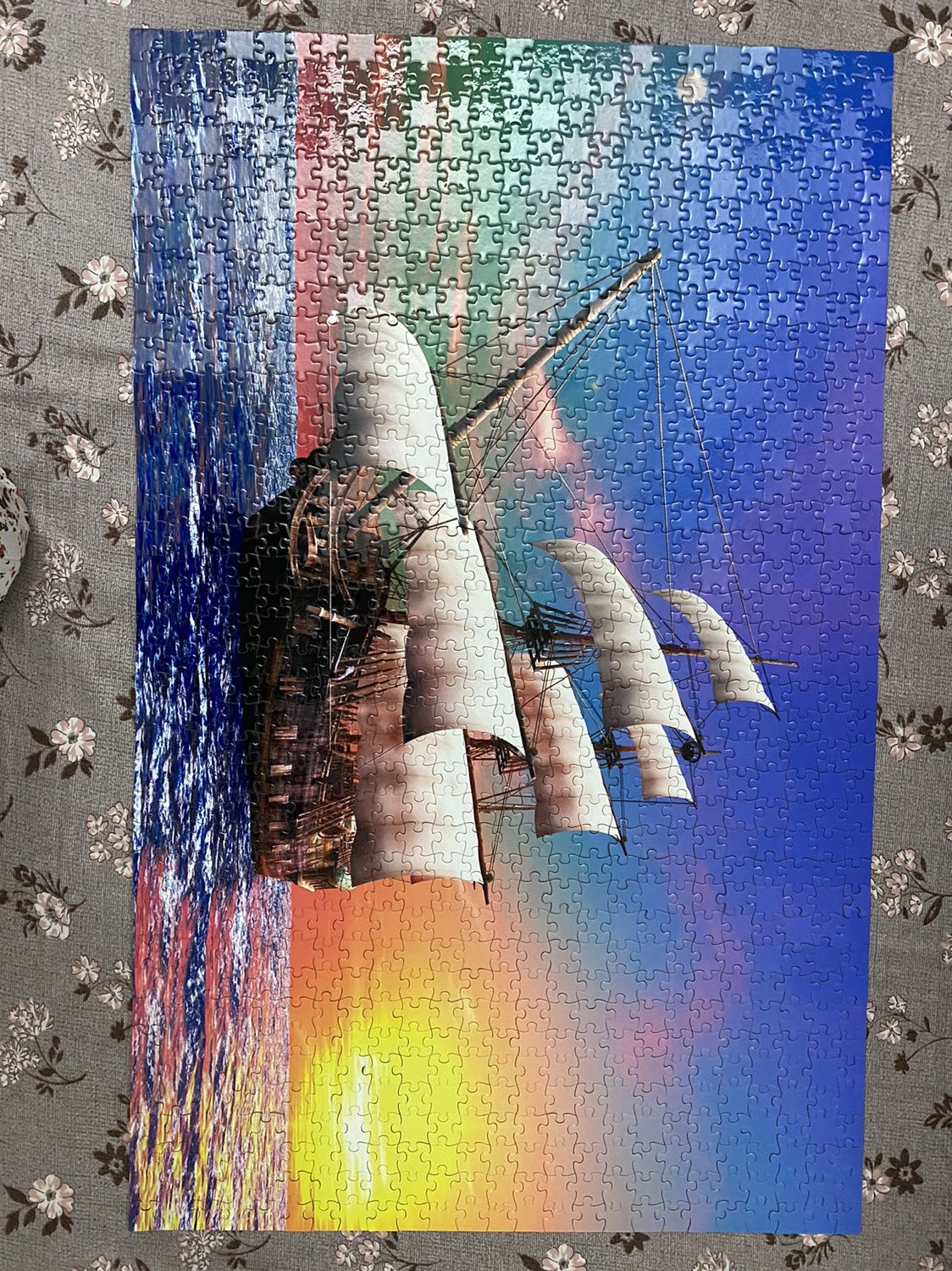 Mảnh ghép in đẹp, bìa dày. Tuy nhiên nên ghi kí hiệu sau mỗi mảnh ghép. Có một vài mảnh ghép được cắt khá mỏng, dễ bị rời ra . Nói chung là mình vẫn khá ưng nhé!