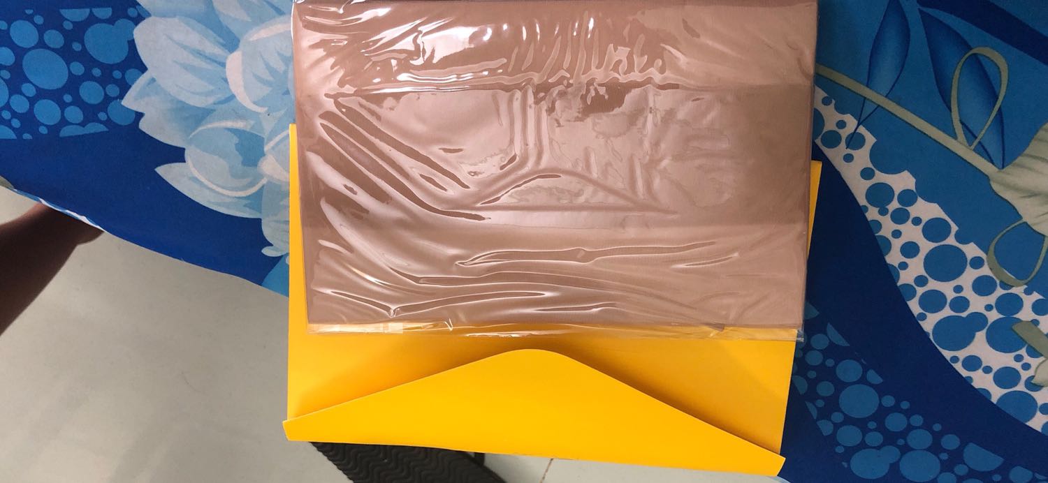 Ghi 5 quần tất mà khi nhận trong 1 hộp chỉ có 1 cái. Tại sao vậy shop