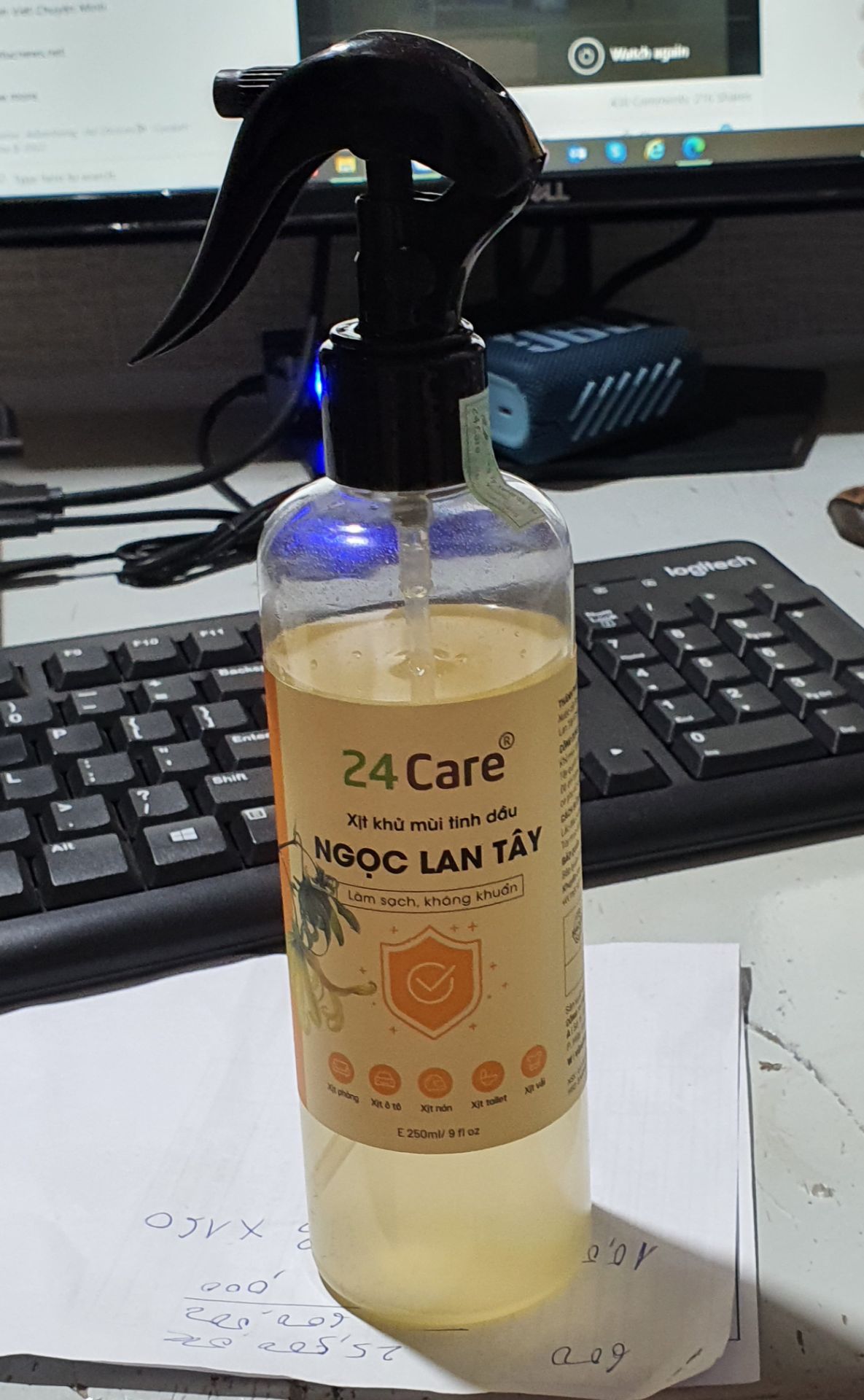 Mùi thơm dễ chịu, giao hàng nhanh.
Cần cải thiện nắm và cần xịt vì hiện còn lỏng lẽo và rất dễ gãy.