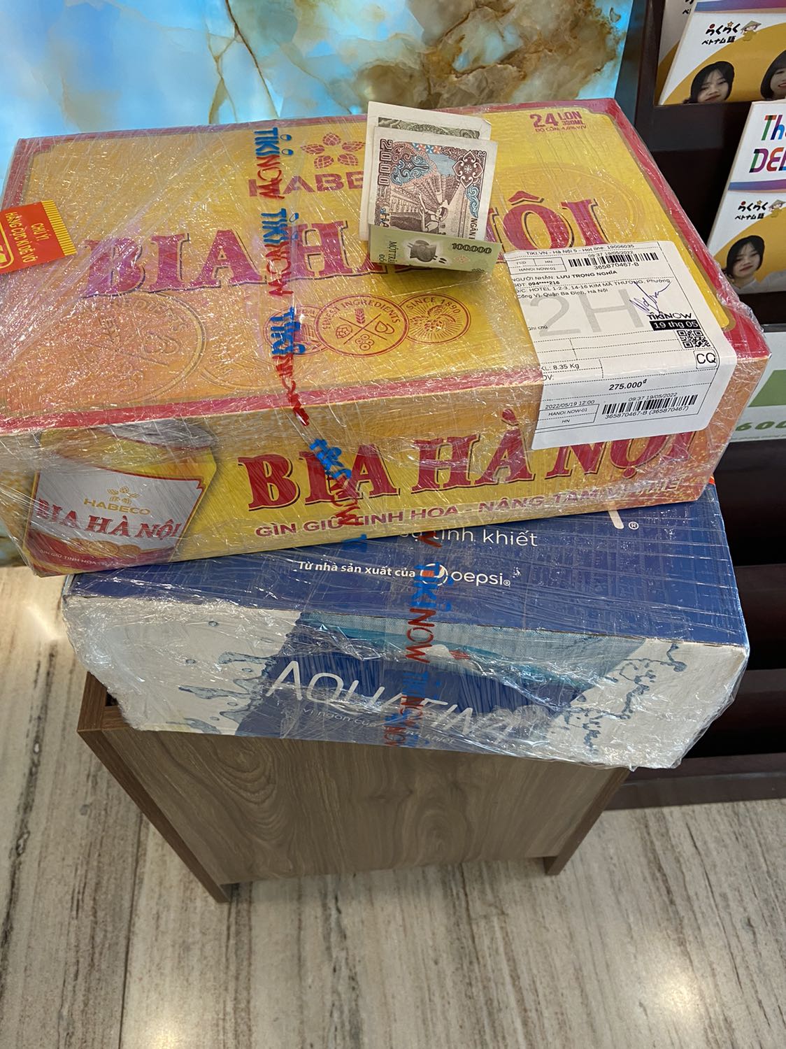 Đặt hàng giao nhanh 2h tiện lợi nhanh chóng. Đóng gói nguyên vẹn kỹ càng đàng hoàng chất lượng. Mua cho công ty nên việc xuất hoá đơn đỏ rất là chuẩn chỉnh đầy đủ rất tốt cho các doanh nghiệp cần xuất hoá đơn đỏ điện tử. 

Mong các đơn hàng sách cũng được TIKI bọc và đóng gói chèn lót kỹ càng tốt hơn như thế này.