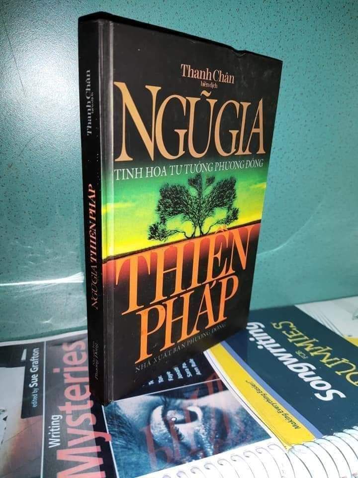 sách bìa cứng, màu đẹp, tiki giao hàng siêu nhanh