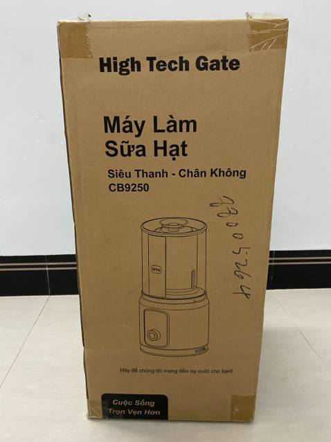 Máy rất đẹp, đúng quảng cáo. Tìm hiểu mãi thấy có chức năng hút chân không rất tiện lợi, độ ồn giảm đáng kể so với máy cũ của mình. Xay nấu cũng nhanh, nấu xong mọi người nên để nguội rồi hãy hút chân không bảo quản để dùng sau là quá okla. Nói chung đáng tiền mua nhé mọi