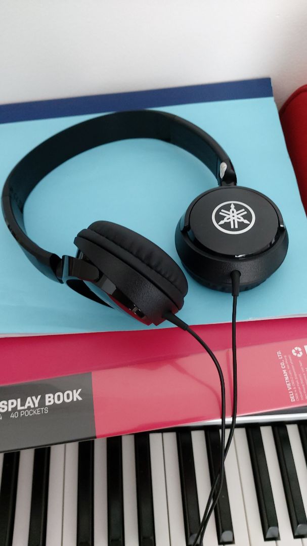 Giao hàng nhanh, cứ nghĩ 14.9 mới nhận được không ngờ 1.9 đã nhận được. Tai nghe chất lượng tốt, gọn nhẹ Giao hàng nhanh, cứ nghĩ 14.9 mới nhận được không ngờ 1.9 đã nhận được. Tai nghe chất lượng tốt, gọn nhẹ