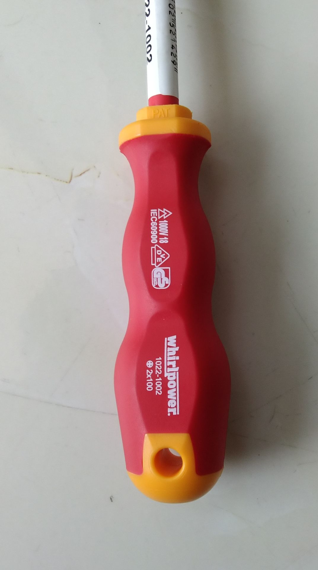 nhìn em nó giống mấy cây vít ELOFORT của Đức ( Thương hiệu con của ELORA