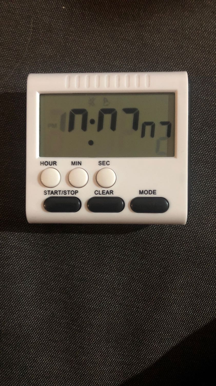 Vì tin tưởng mũ cái đầu tiên sử dụng rất tốt nên mới mua cái thứ hai cho đứa em vậy mà mua cái thứ hai không những bị hư bên ngoài mà hỏng luôn cả phần đồng hồ chỉnh giờ. Thật sự không biết là do lỗi bên giao hàng hay cửa hàng cung cấp sản phẩm. Vì tin tưởng mũ cái đầu tiên sử dụng rất tốt nên mới mua cái thứ hai cho đứa em vậy mà mua cái thứ hai không những bị hư bên ngoài mà hỏng luôn cả phần đồng hồ chỉnh giờ. Thật sự không biết là do lỗi bên giao hàng hay cửa hàng cung cấp sản phẩm.