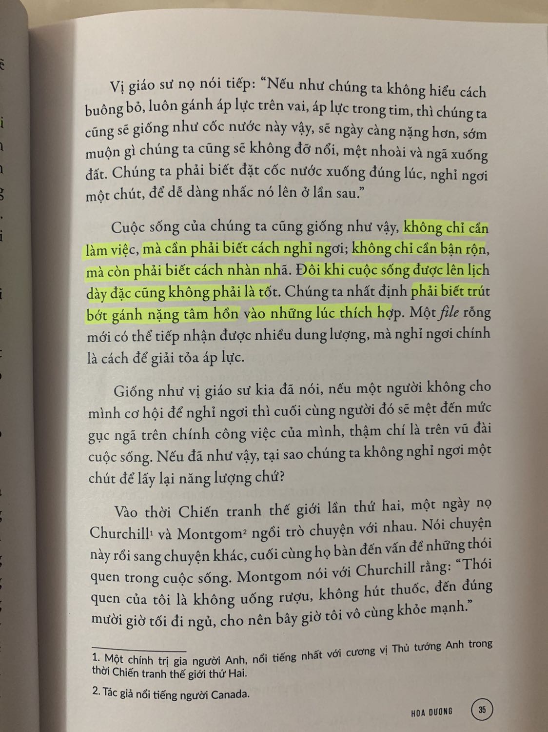 / tâm thái như thế nào thì bạn sẽ nhìn thấy phong cảnh như thế ấy. 1 cuốn sách self-help nhẹ nhàng nhưng rất tinh tế. Những ai gặp áp lực hay đang k vui thì hãy đọc cuốn này.
Đợt này mua hàng tiki có tặng 1 hộp bookmark rất dễ thương. Tiki giao hàng nhanh