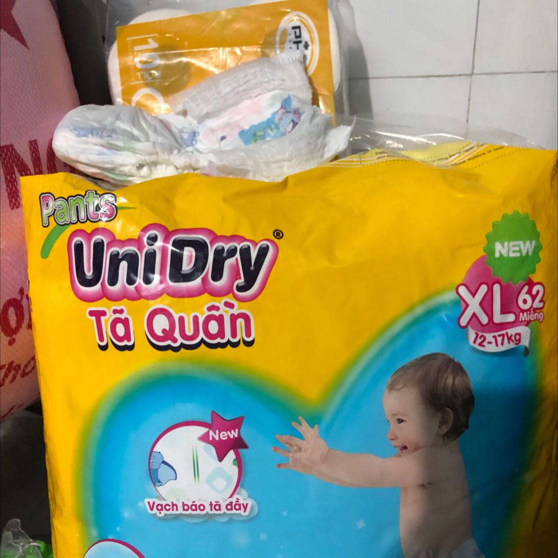 Giá tốt giao hang nhanh mới đặt hôm qua mà hôm nay đã có. Chua sử dụng nên chưa biết thế nao?