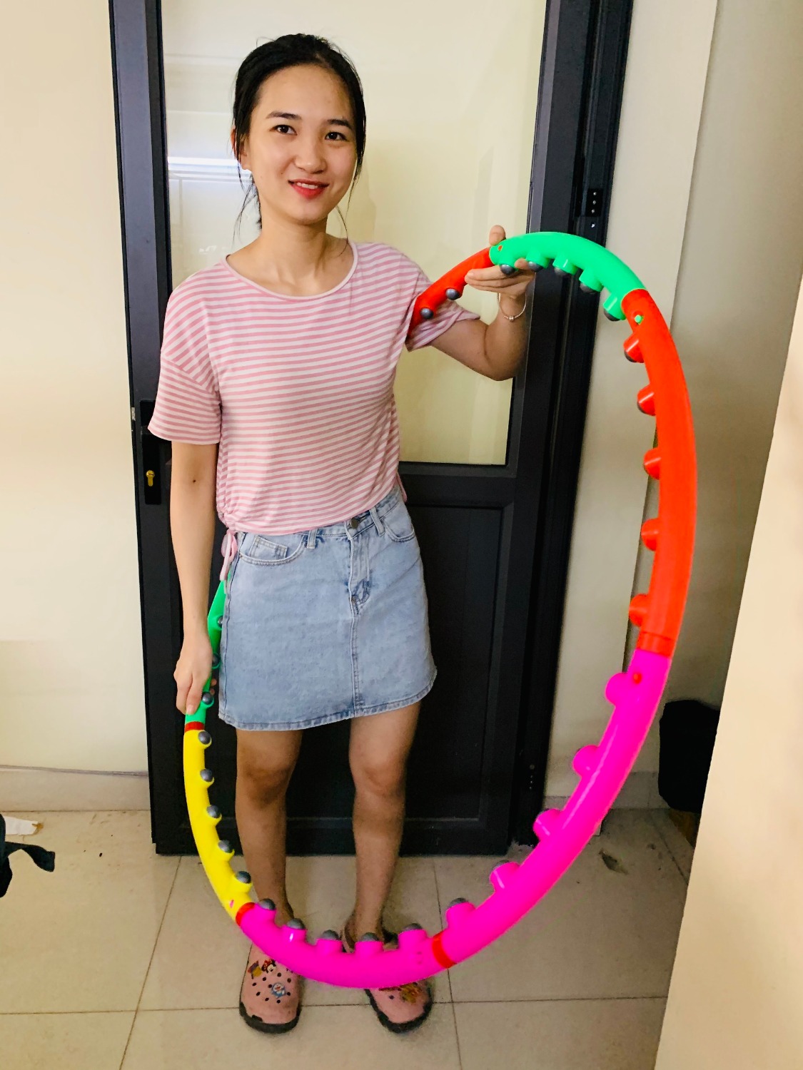 lắp đặt dễ dàng, đường kính đúng chuẩn, ưng nhất cái tháo lắp được nên lúc nào không tập có thể tháo cất đi gọn nhẹ
có các nút massage, cảm nhận là khá hài lòng
điểm chê duy nhất là giao hàng lâu xíu
còn lại đáng mua