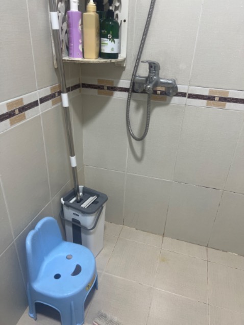 Cây lau nhà gọn, lau nhà sạch. Tiki giao siêu nhanh ! Khi cần gì gấp phần lớn đặt trên Tiki sẽ có !