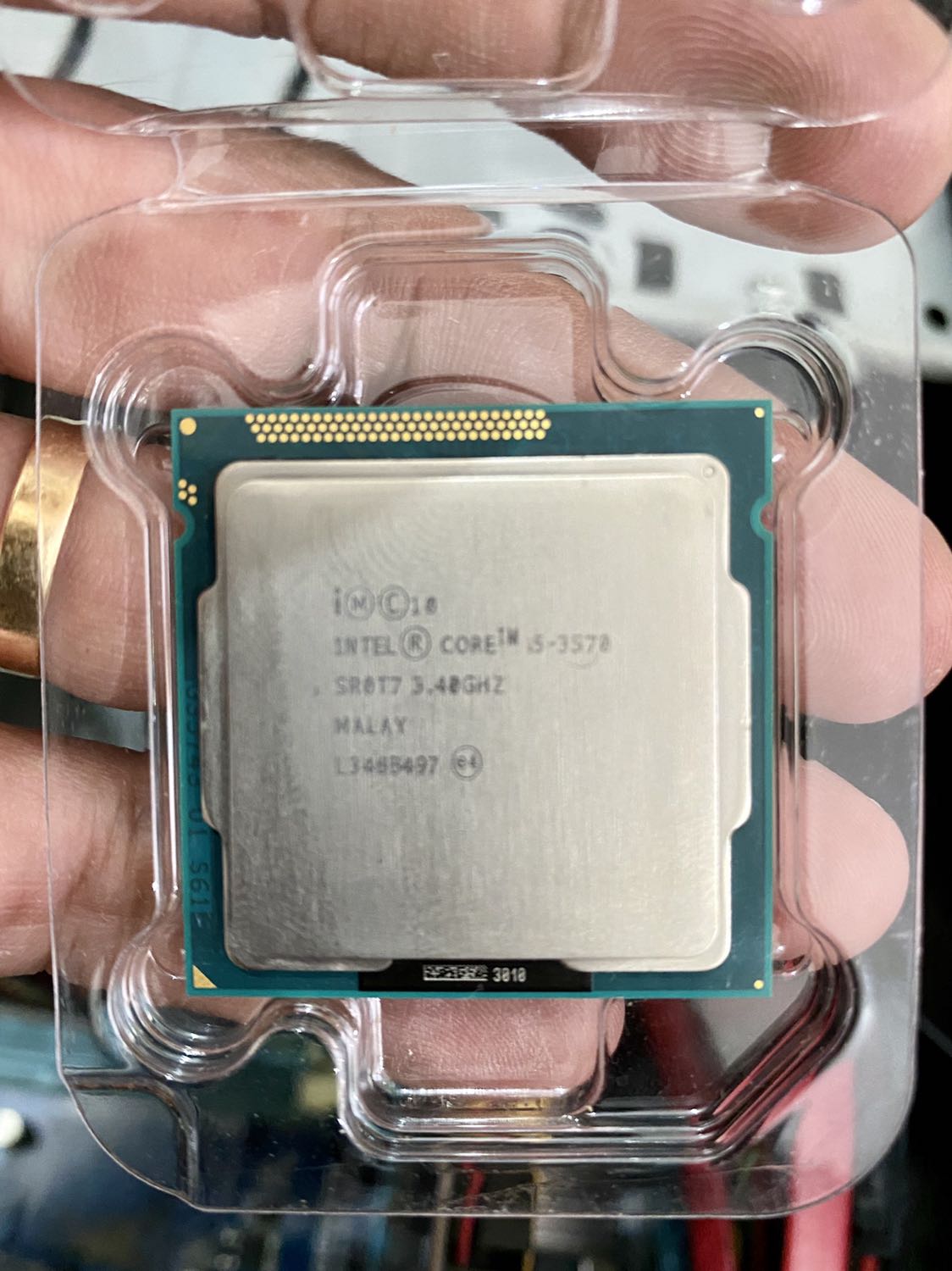 Ổn. Hàng xài tạm ổn với giá. Không game gủng đồ hoạ gì, chỉ làm văn phòng ok. CÓ KÈM FAN cho CPU luôn nha. Lắp máy phụ cho trẻ con học, hoặc để vọc phá không tiếc. Xài mấy tuần vẫn chưa vấn đề gì.