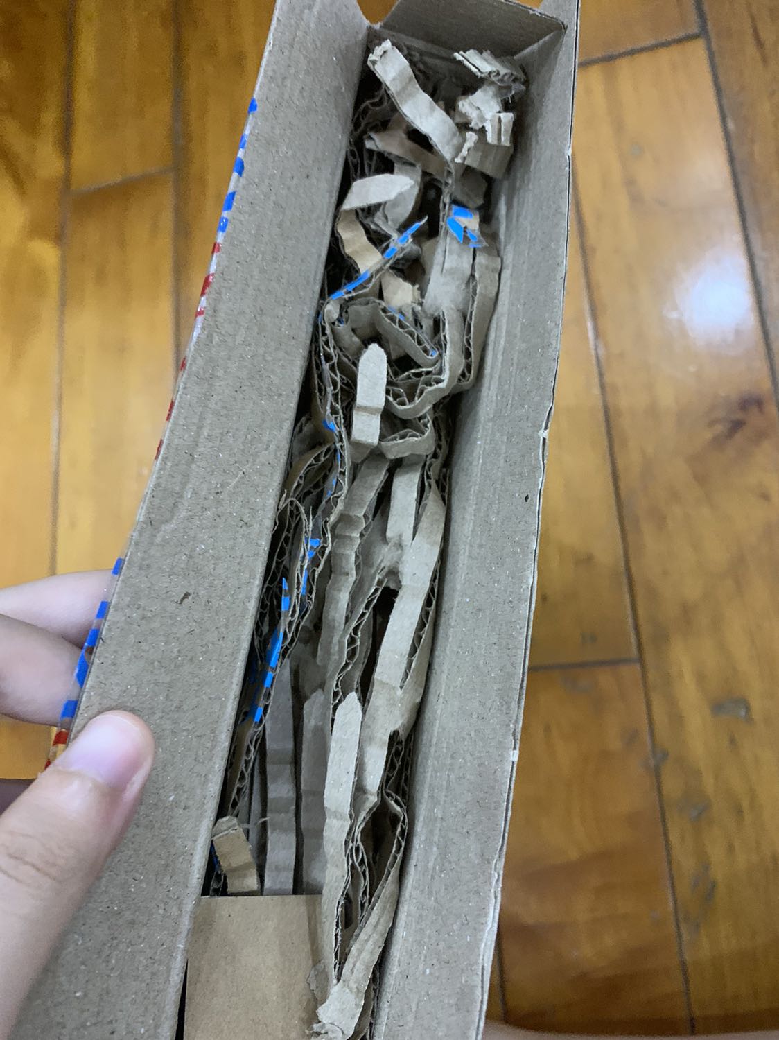 Giao hàng nhanh, đóng gói hàng cẩn thận, sách được giao đến chất lượng